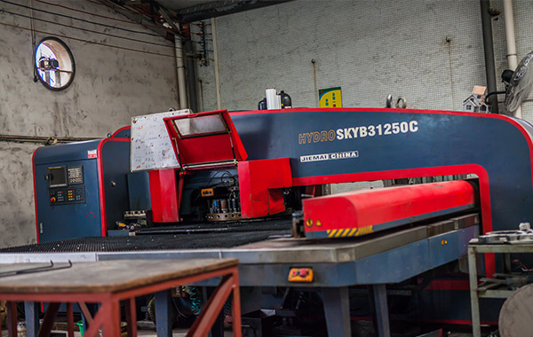 【嶽信】數控沖床